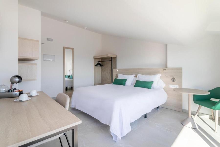 Halley Hotel & Apartments Affiliated By Melia Benidorm Luaran gambar