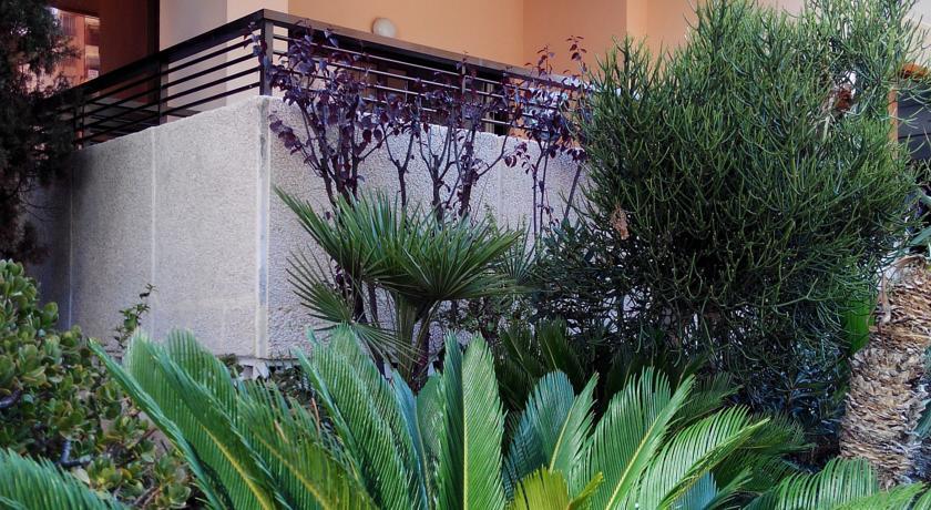 Halley Hotel & Apartments Affiliated By Melia Benidorm Luaran gambar